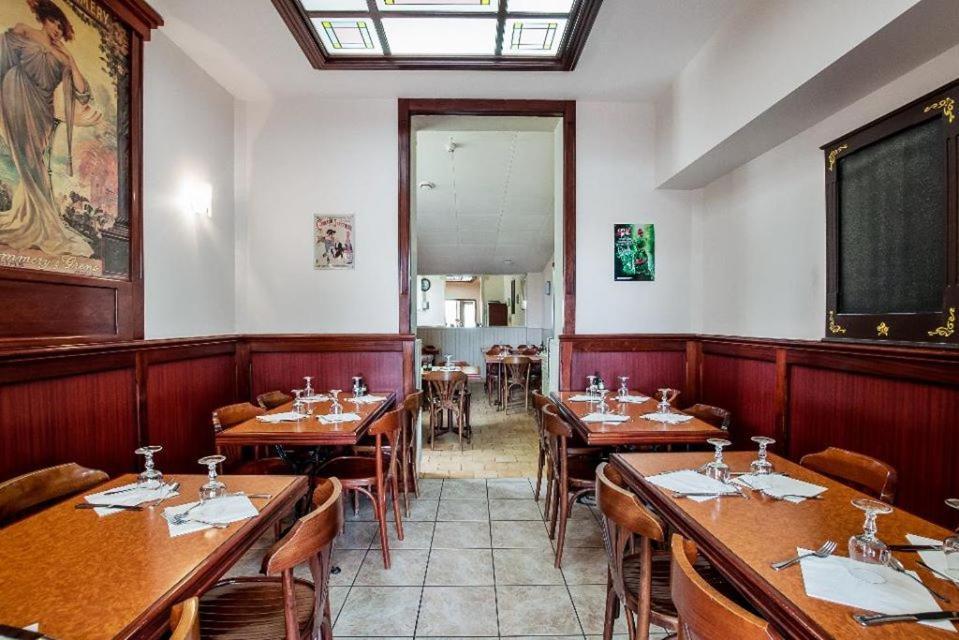 Aux Bons Amis Hotel Reims Ngoại thất bức ảnh